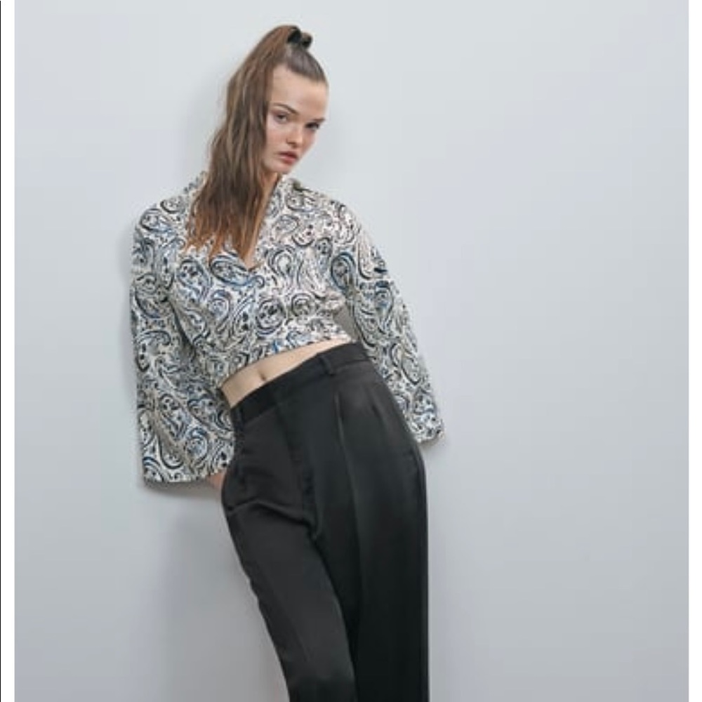 NWT ZARA SATIN FEEL CROP BLOUSE